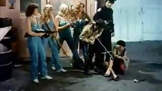GARAGE GIRLS
